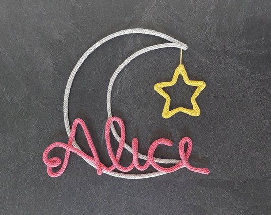 Fiocco nascita personalizzato in tricotin con nome  Decorazione cameretta neonato con luna e stella  Idea regalo baby shower  Handmade