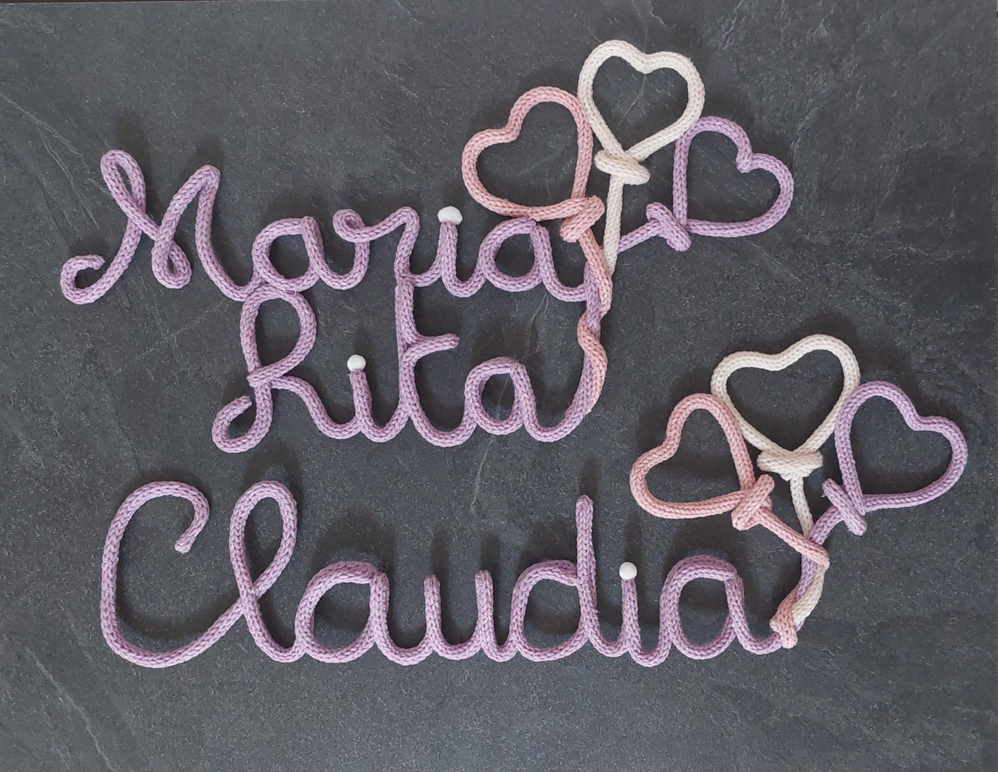 Fiocco nascita personalizzato con nome in tricotin e cuori  Decorazione cameretta neonato  Regalo nascita originale  Handmade